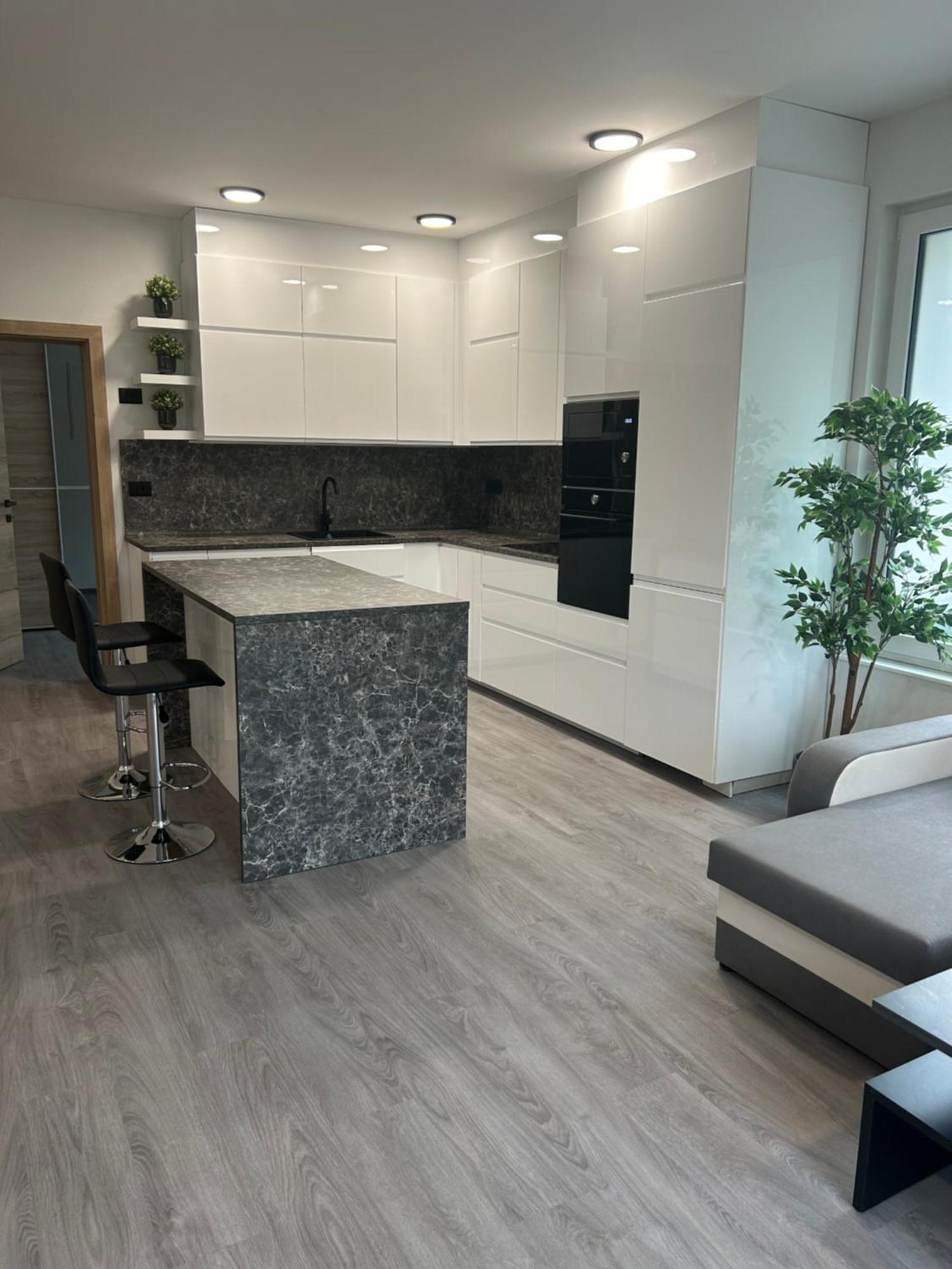Apartments Ema 보히니 외부 사진